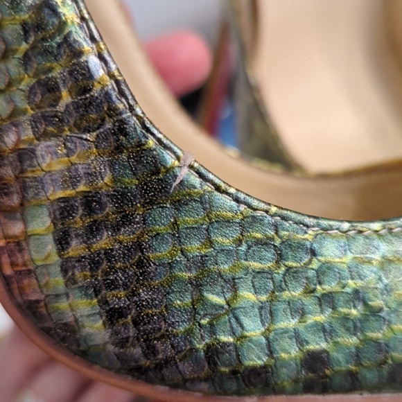 Christian Louboutin Iridescent Reptile Print So Kate Heel Size 41 - Picture 11 of 13